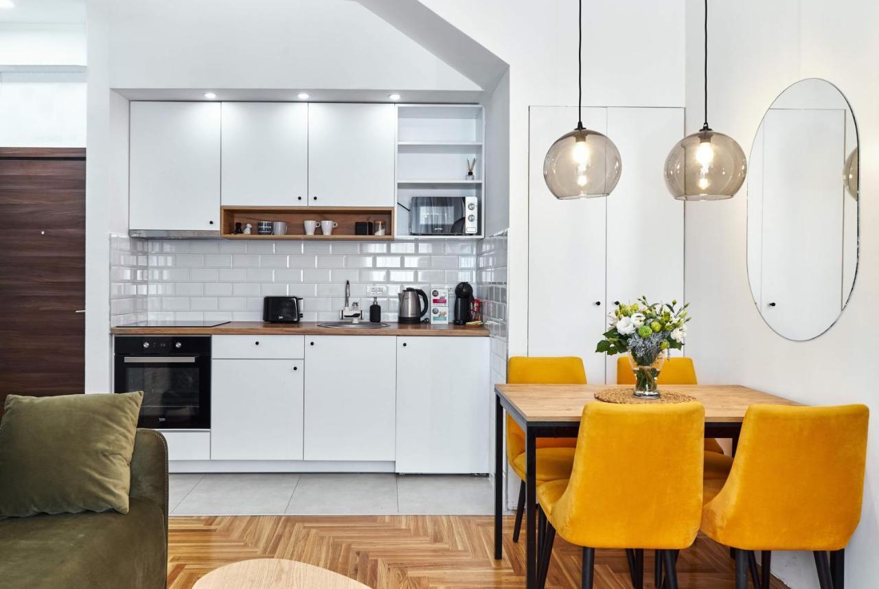 Modern Living Apt - Emberly - Private Parking نوفي ساد المظهر الخارجي الصورة